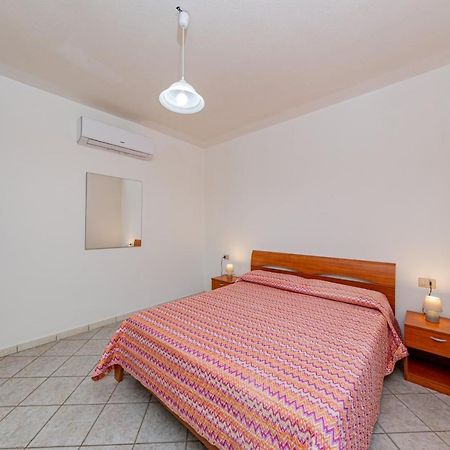 Appartamento Residenziale Trilocale 6 Posti Letto Via Sardegna San Teodoro San Teodoro  Exteriér fotografie