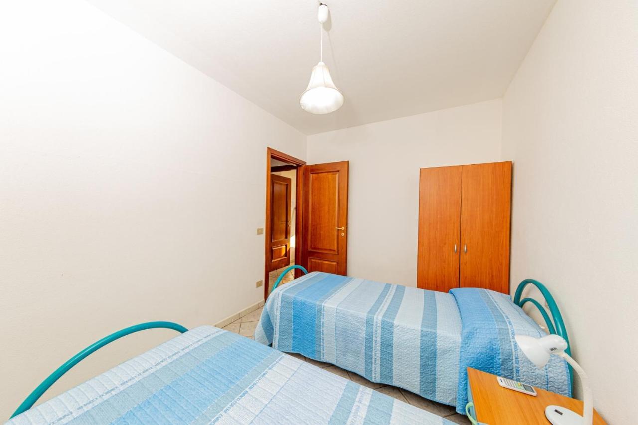 Appartamento Residenziale Trilocale 6 Posti Letto Via Sardegna San Teodoro San Teodoro  Exteriér fotografie